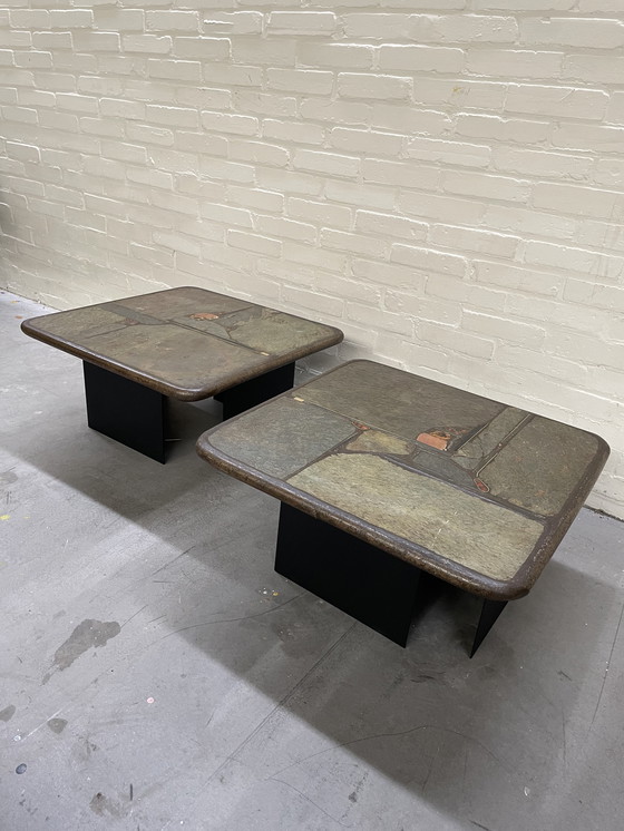 Image 1 of 2 tables d'appoint en pierre naturelle, Paul Kingma
