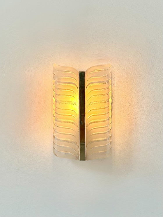 Image 1 of Vintage Murano wandlamp, glas en metaal, van Kalmar Austria, 1960.