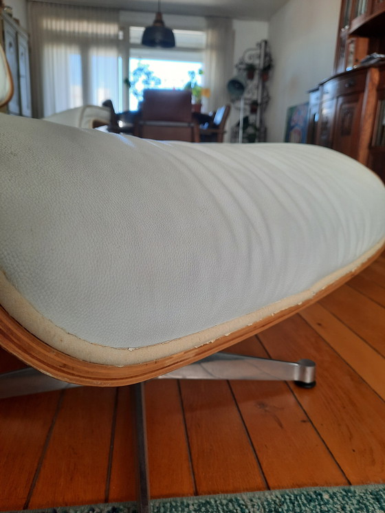 Image 1 of Eames Lounge Chair white leather + Ottan (footstool)