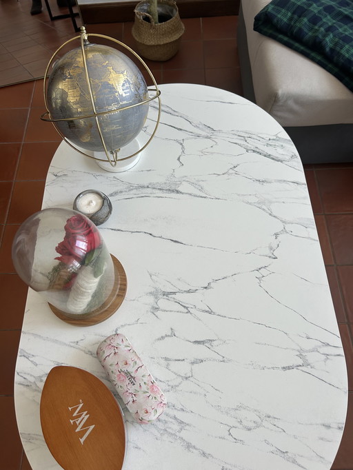 Table de salon effet marbré