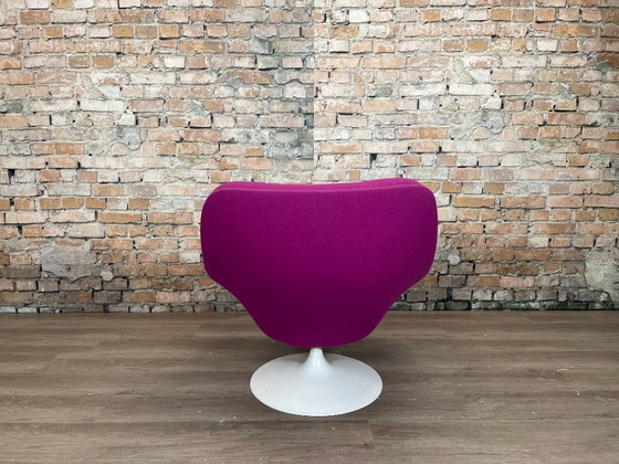 Image 1 of Artifort F557