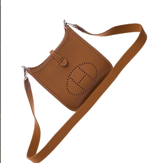 Image 1 of Borsa HERMES Mini Evelyne in cuoio dorato - 103279