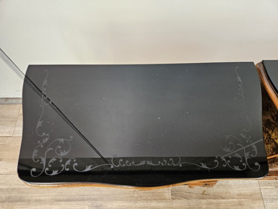 Image 1 of Comodini Chippendale anni '50 con vetro nero