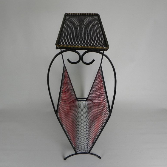 Image 1 of Vintage stalen bijzettafeltje met tijdschriftenrek, jaren 50