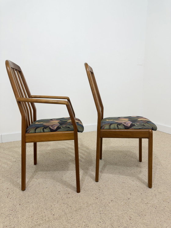 Set of 2 Armchairs and 3 Dyrlund Dining Chairs – Wood (photo 6 of 15)