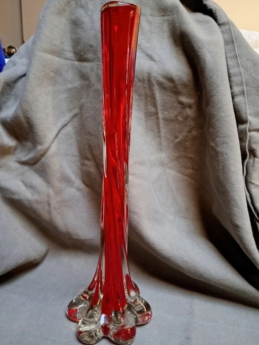 Vase Soliflore Rouge Rubis avec Pied Torsadé
