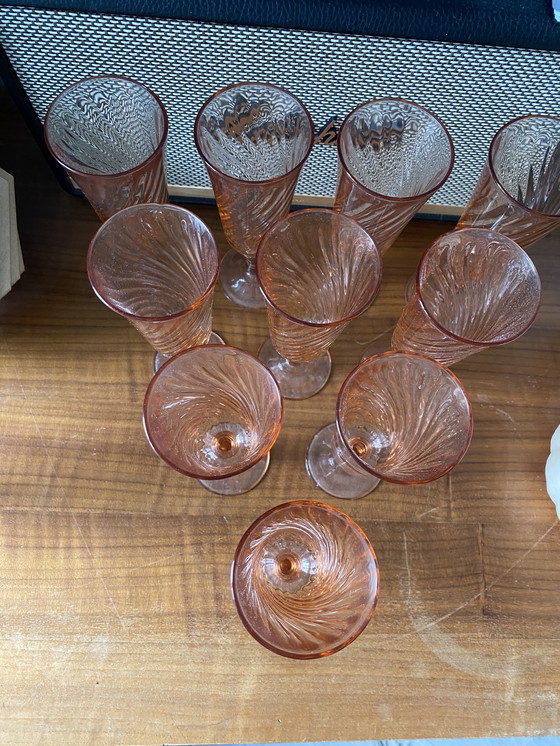 Image 1 of Vintage Luminarc Rosaline Pink Swirl champagneglazen uit Frankrijk
