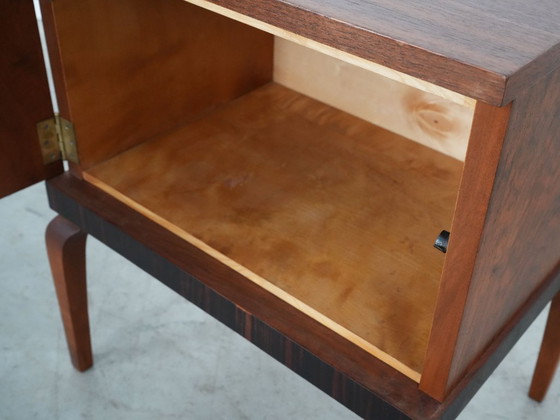 Image 1 of Armoire en noyer, design danois, années 1960, production : Danemark