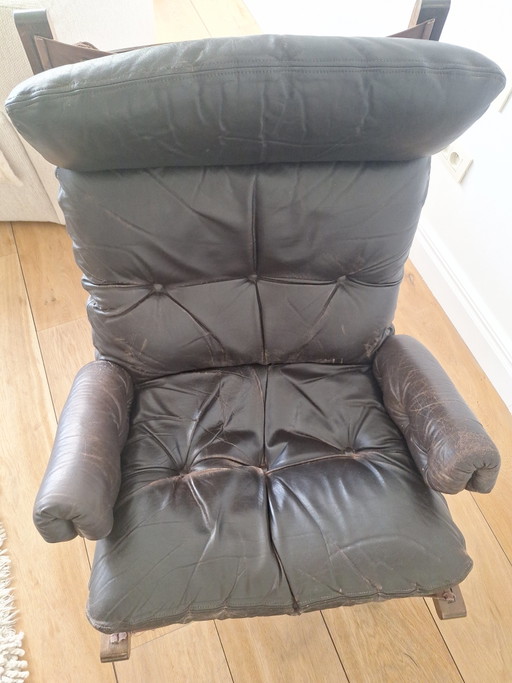 Originele Falcon Chair & Ottoman – Sigurd Ressell (Zeldzame Chromen Spakenvoet)