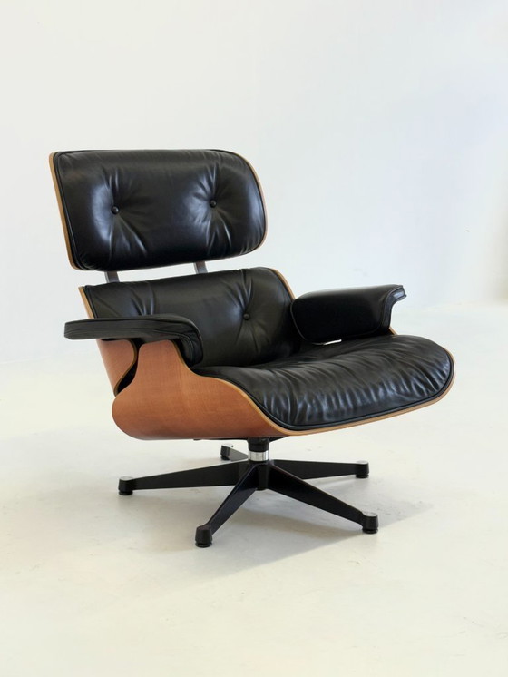 Image 1 of Eames Lounge Chair de Charles y Ray Eames para Vitra