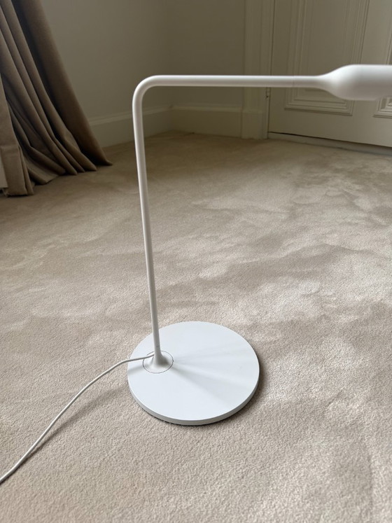 Image 1 of Lumina Flo desk lamp white
