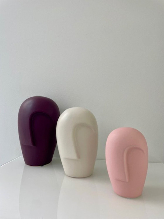 Image 1 of Juego de 3 jarrones esculturales modernos con caras estilizadas