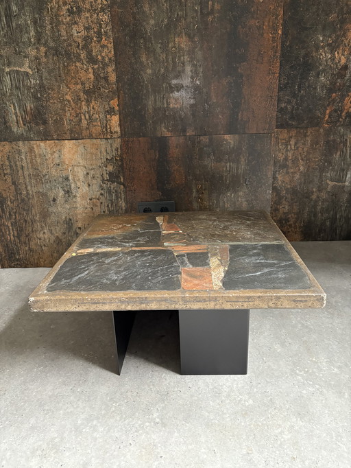 Table basse design brutaliste Paul Kingma