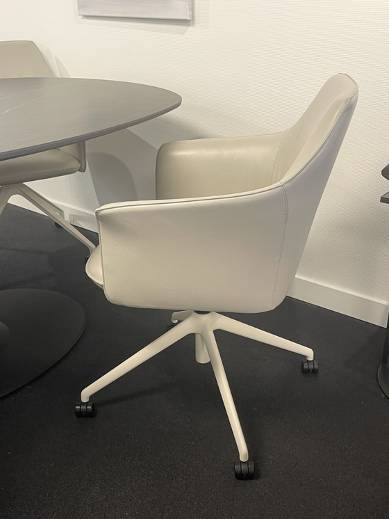 Image 1 of 4 Leolux Mara Twist chairs NEW
