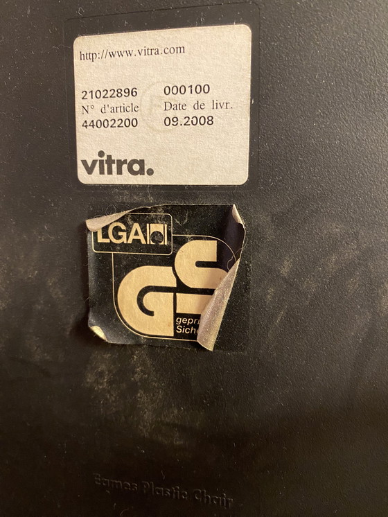 Image 1 of 8 sedie Charles Eames con scocca nera e gambe in alluminio cromato, modello Torre Eiffel