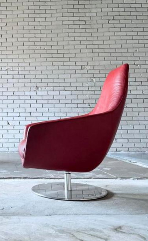 Montis Enzo Swivel Leather Armchair Design by Geert Koster