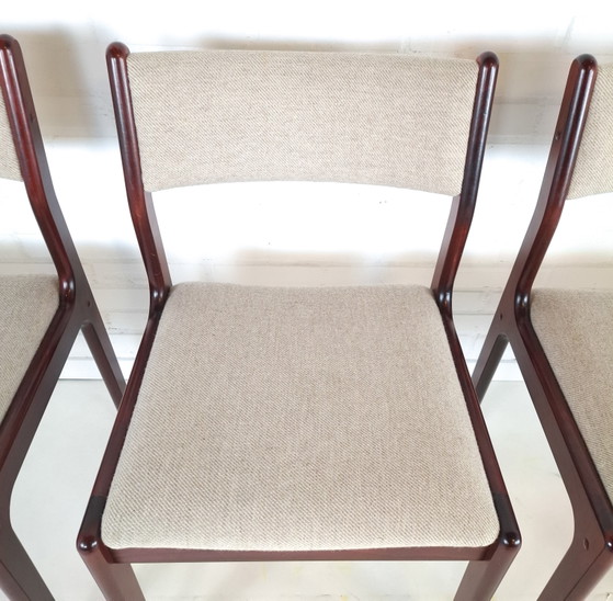 Image 1 of 4 chaises vintage de design danois Findahl en bois et tissu