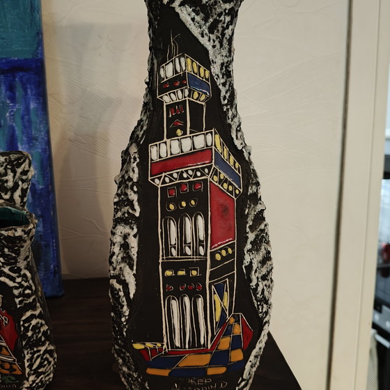 Image 1 of Set of vintage brutalist ceramic vases from the 1960s/70s, signed “Libertas – Rep. S. Marino”.