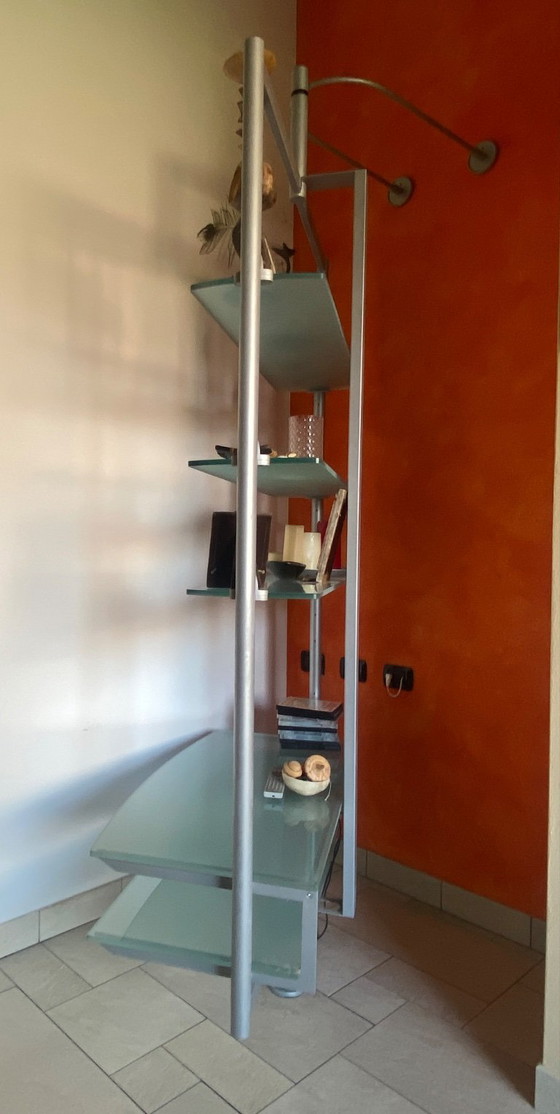 Image 1 of Bibliothèque/meuble TV Porada en aluminium et verre dépoli