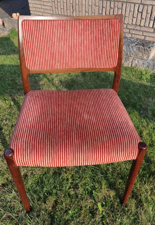 Ensemble de 4 chaises Möller modèle 80, vintage danois des années 1960 – eetkamerstoelen, Wood, Textile (photo 2 of 8)