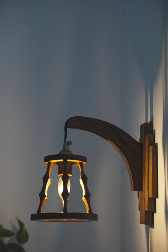 Image 1 of Set van twee Spaanse wandlampen, vintage houten lantaarnlampen, mediterrane verlichting in art-deco-stijl.
