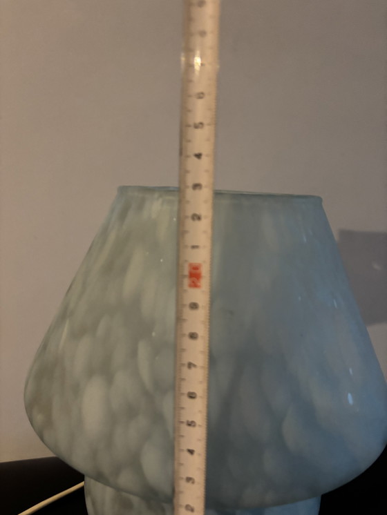 Image 1 of Lampe vintage « champignon » en verre marbré bleu clair