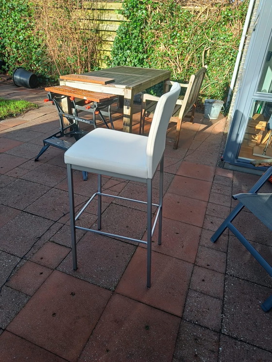 Image 1 of 2 Bar stools brand Bringo 2K white