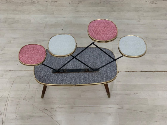 Image 1 of Portafiori del Medioevo Tavolo da fiori Scaffale Tavolino Tavolino a forma di rene Vintage