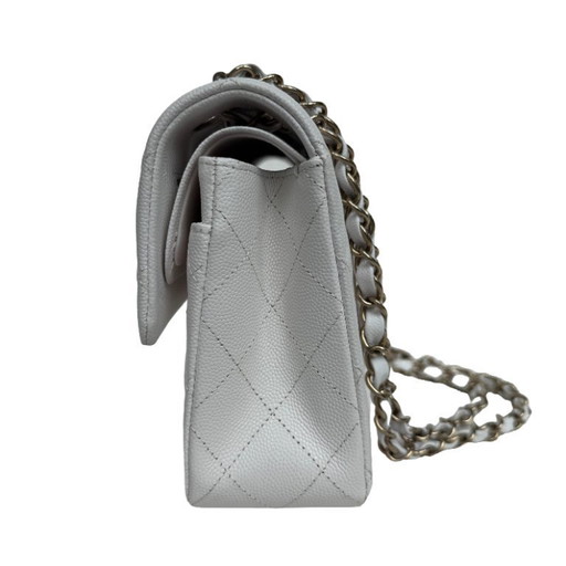 Chanel clásico con solapa pequeña