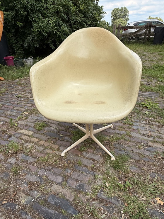 Image 1 of Eames RE DAL for sale, 4 pieces, cream colored