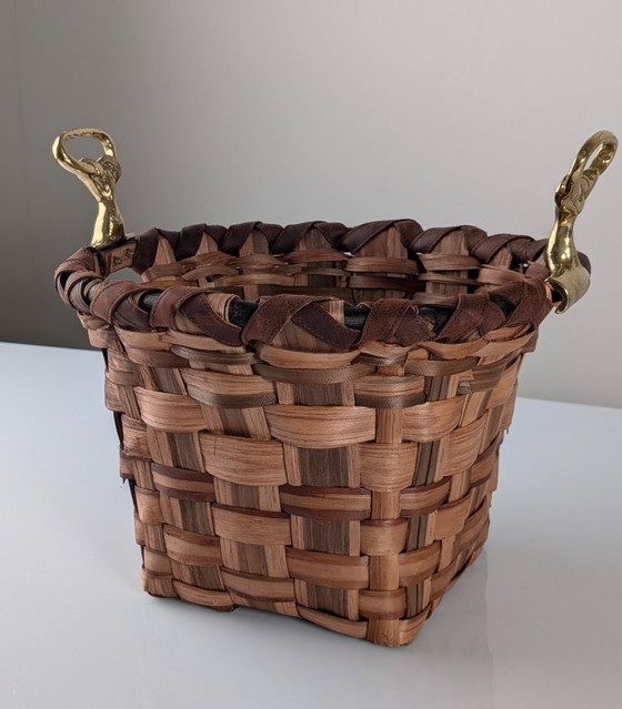 David Marshall Brutalist Splint Wood and Cast Brass Basket, 1970s – Decorative Objects, Leather (photo 10 of 15)
