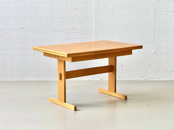 Image 1 of Scandinavian-style oak dining table with extendable ends, 1970s