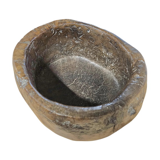 Una notevole ciotola in legno intagliata a mano da una singola sezione di radica – Ciotole, Wood (photo 18 of 19)