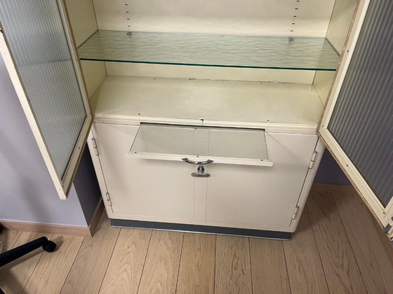 Image 1 of Deckers Medical Practice: debo irme rápidamente