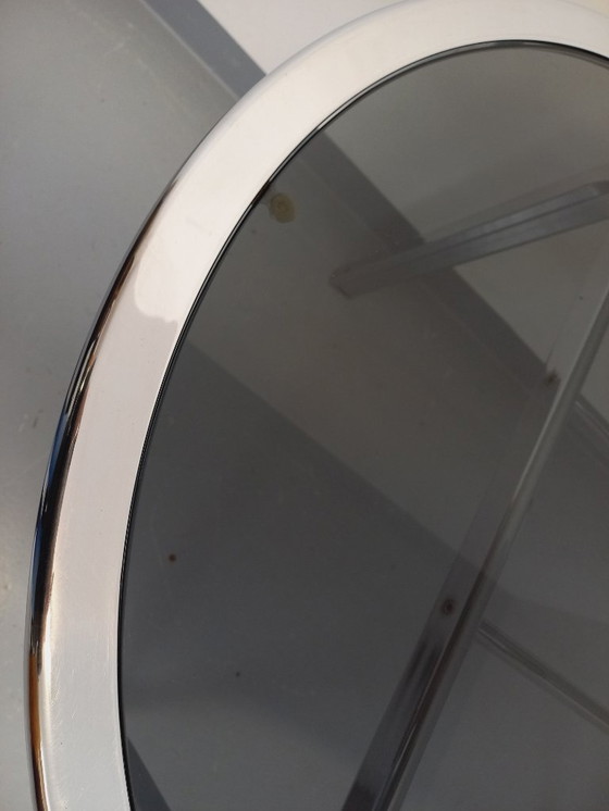 Image 1 of Vintage ovale eettafel van rookglas en verchroomd metaal, in Space Age-stijl uit de jaren 70.