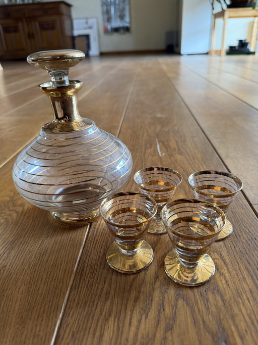 Vintage likeurset - retro karaf met 4 glaasjes 