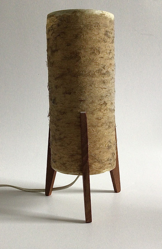 Image 1 of Lampada da tavolo a treppiede in fibra di vetro vintage