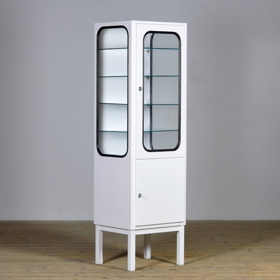 Image 1 of Armadietto medico d'epoca, anni '70