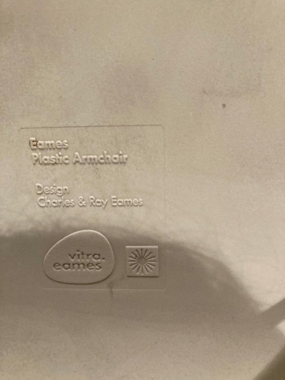 Image 1 of Set di 4 poltrone VITRA Eames DAW bianche.