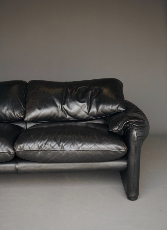 2 Sitzer Maralunga Sofa aus schwarzem Leder für Cassina. 1970er Jahre – 2 Sitzer Sofas, Leather (photo 9 of 20)