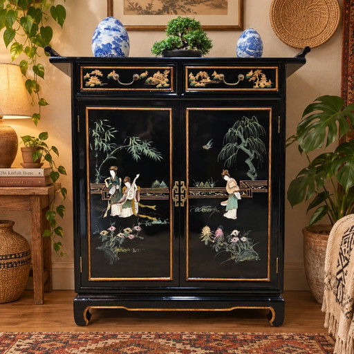 Vintage Chinese Zwarte Sidetable / Kastje / Lakkast / Bohemian Gangkast / Halkast Oosters / Aziatisch