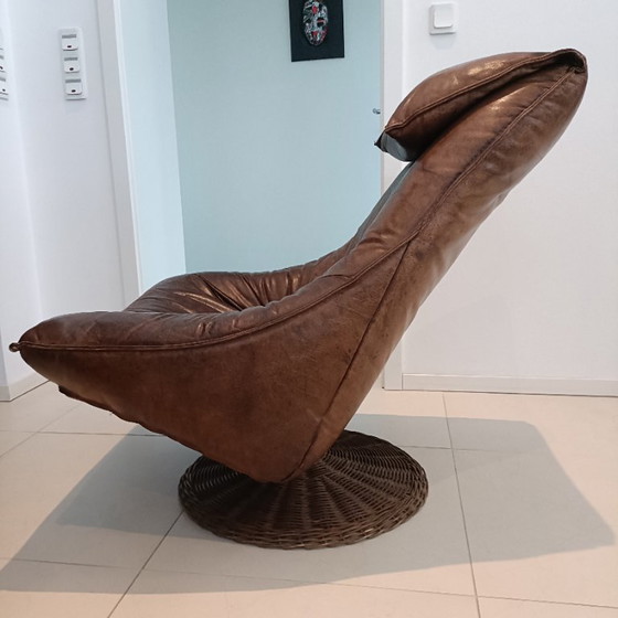 Montis Delantra Swivel Armchair – Leather, Rattan (photo 4 of 9)