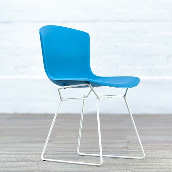 Image 1 of Knoll Plastic Side Chair Ontvangststoel