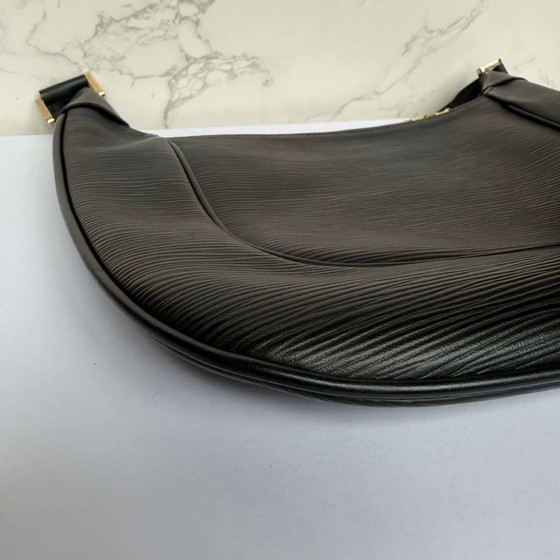 Louis Vuitton Matsy piel Epi negra – Otros bolsos, Vintage (photo 9 of 15)