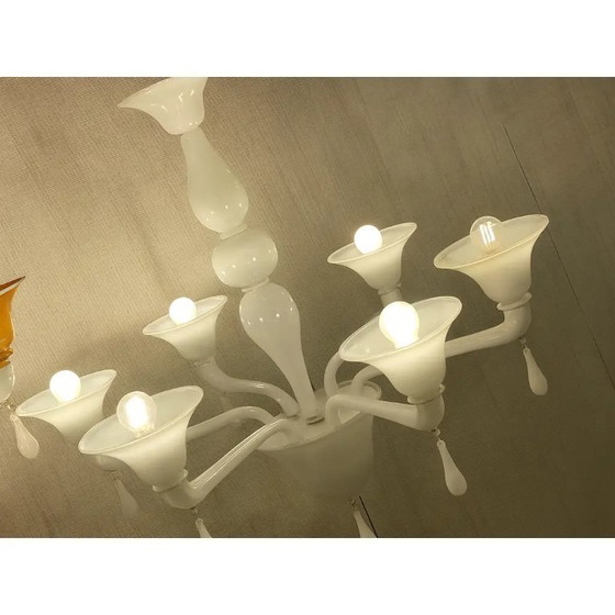 Image 1 of Lámpara de araña italiana contemporánea de seis brazos de cristal de Murano blanco