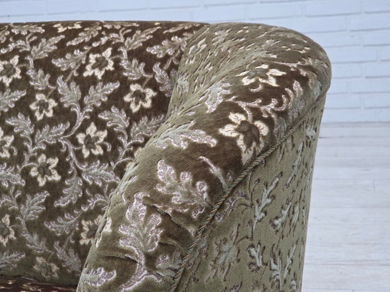 Image 1 of Sofá danés de 2 plazas, curvado, años 60, terciopelo verde, madera de haya.