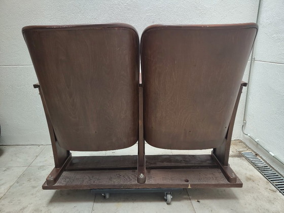 Image 1 of Eleganti poltrone da cinema rosse (set da 2): fascino vintage per il tuo home theater!