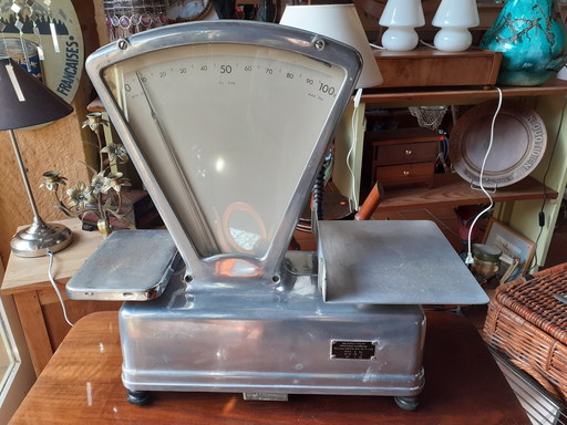 Báscula de ultramarinos vintage