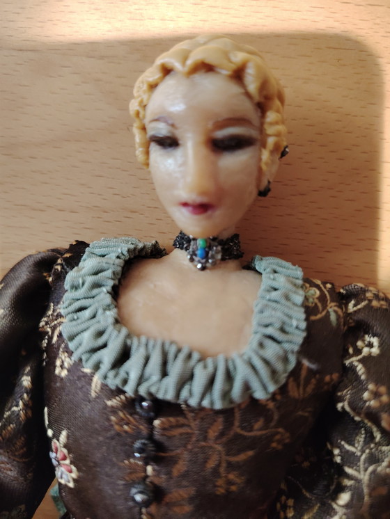 Image 1 of Bambole, statue e figure di cera antiche