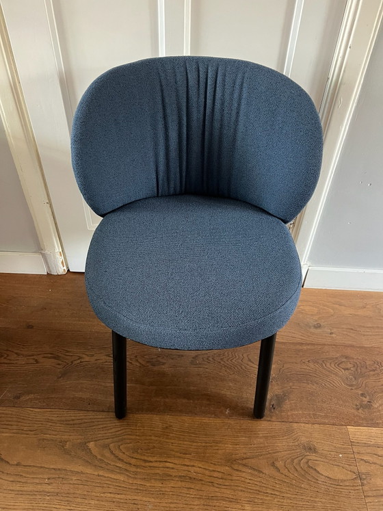1X Dining chair Wendelbo blue bouclé, Textile, Wood, Black (photo 4 of 8)